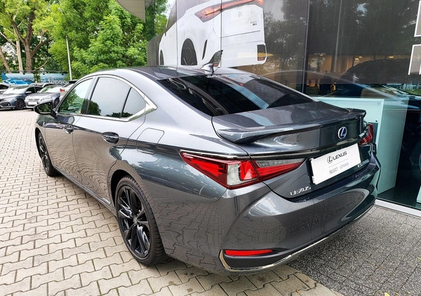 Lexus ES cena 199900 przebieg: 51114, rok produkcji 2021 z Izbica Kujawska małe 562